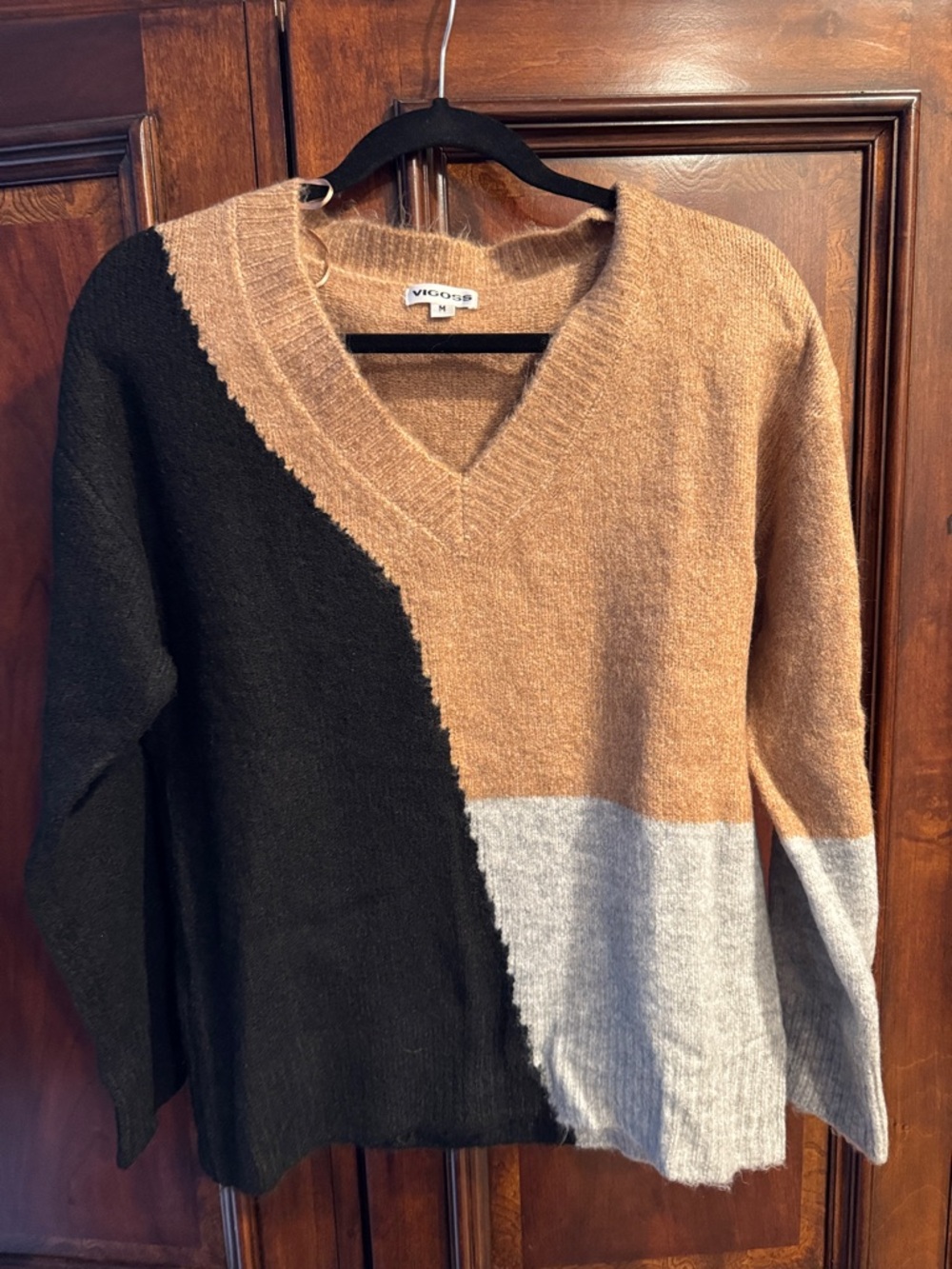 Vigoss Colorblock V-Neck Sweater - Camel, Black & Light Gray